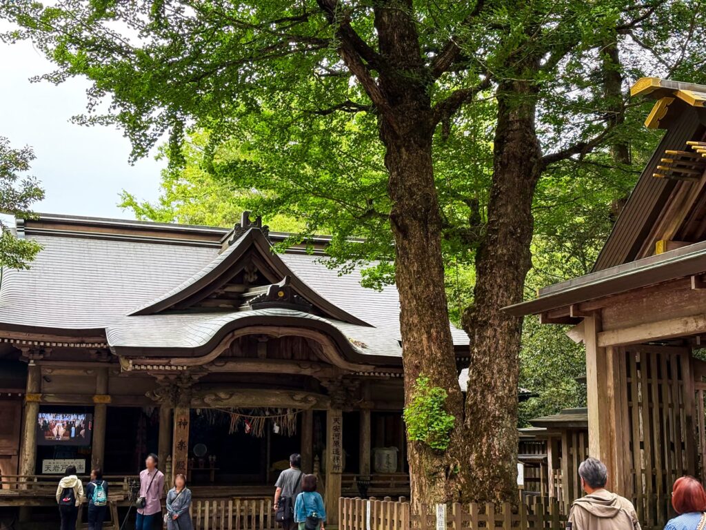 天岩戸神社 神楽殿