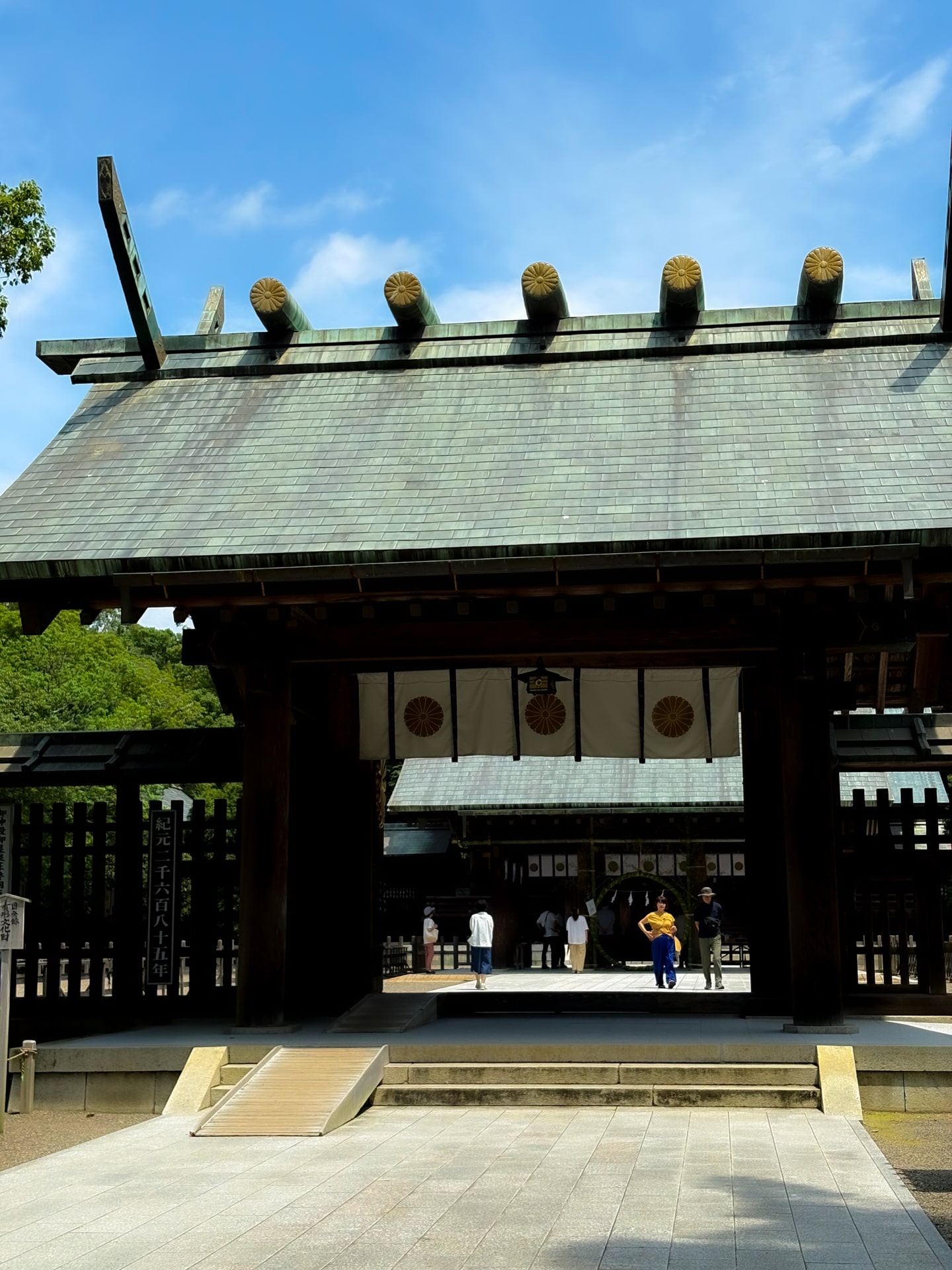 宮崎神宮｜神武天皇を祀る荘厳な社殿と静寂に包まれる杜