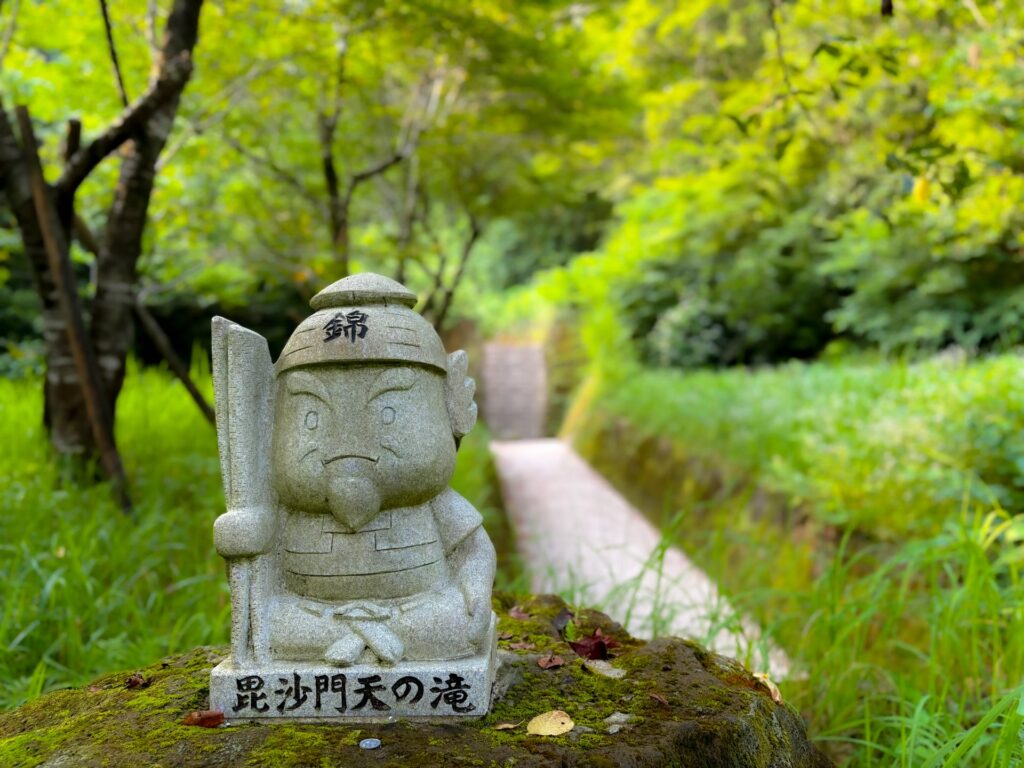 雨後の滝（毘沙門天の滝）