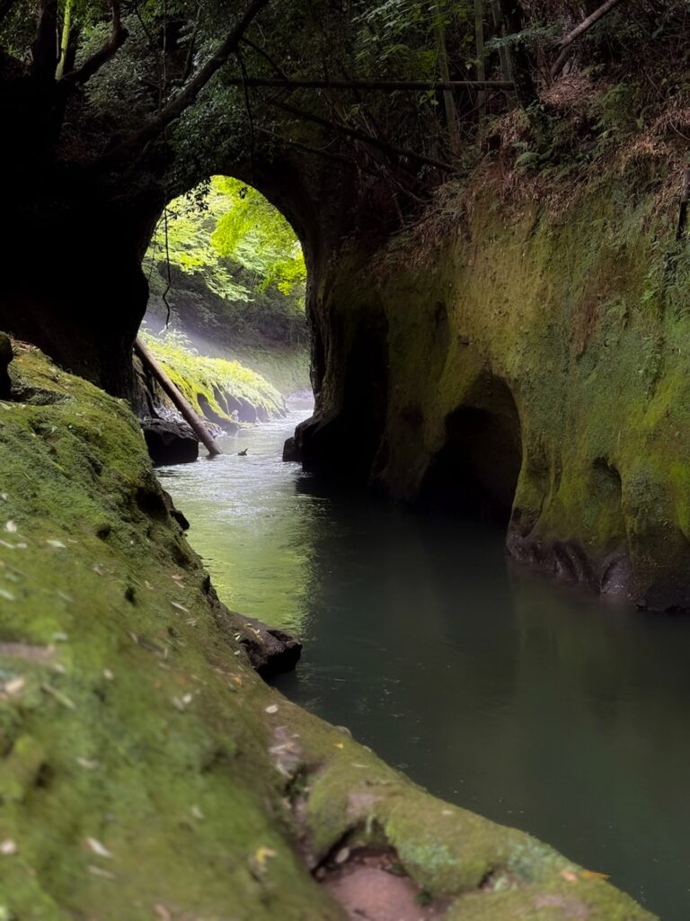 上鶴橋（天然アーチ橋）