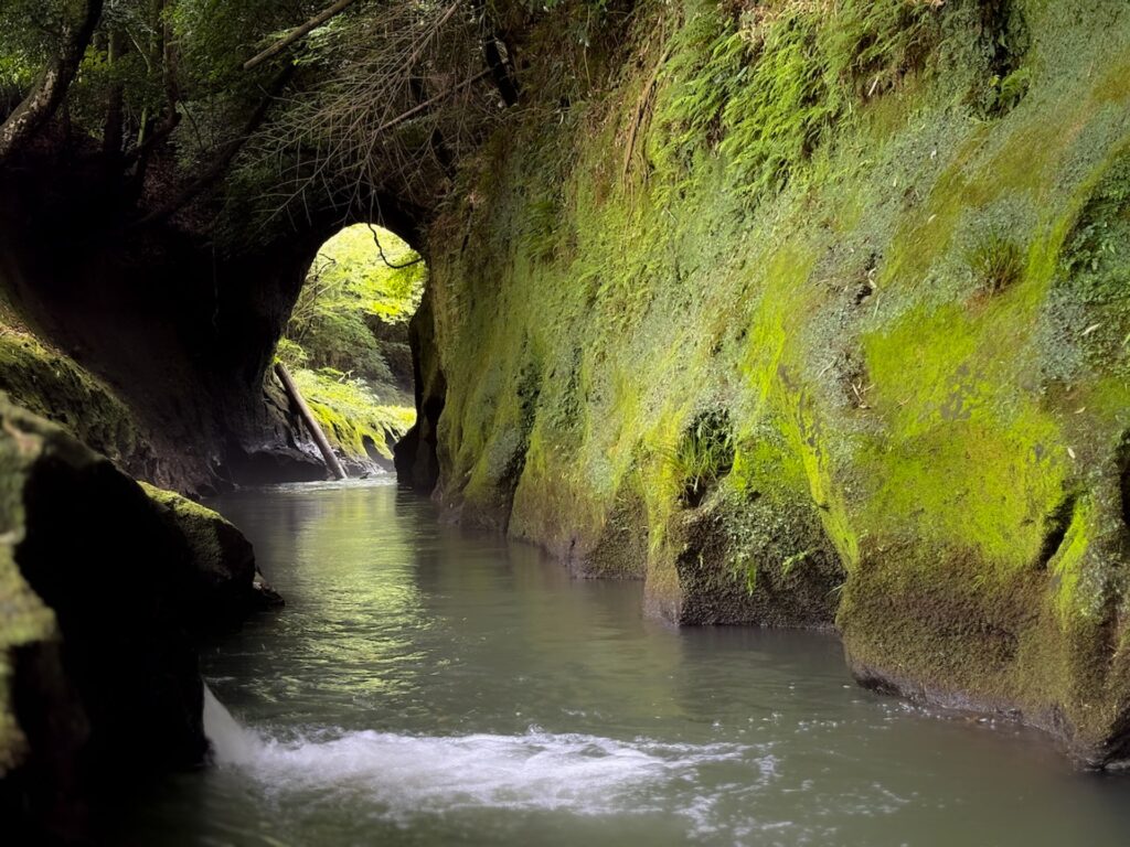 上鶴橋(天然アーチ橋)