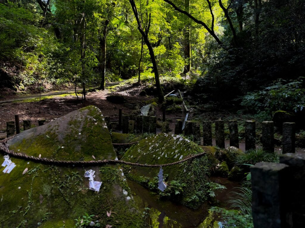 東霧島神社 神石