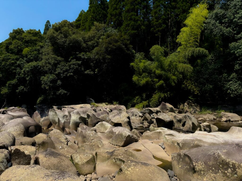 谷田甌穴群